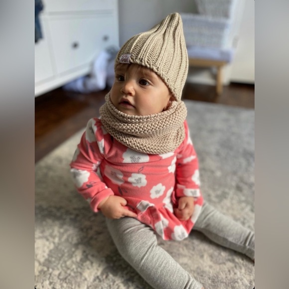 Hat and neck warmer - Picture 1 of 1